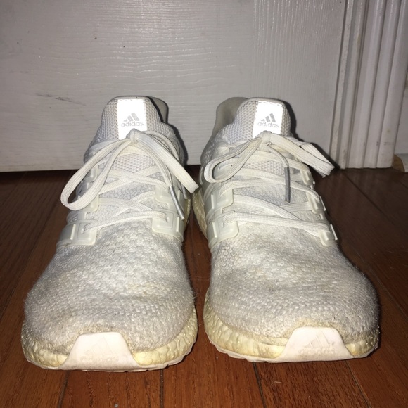 ADIDAS ULTRA BOOST- SIZE 11 - Picture 2 of 6